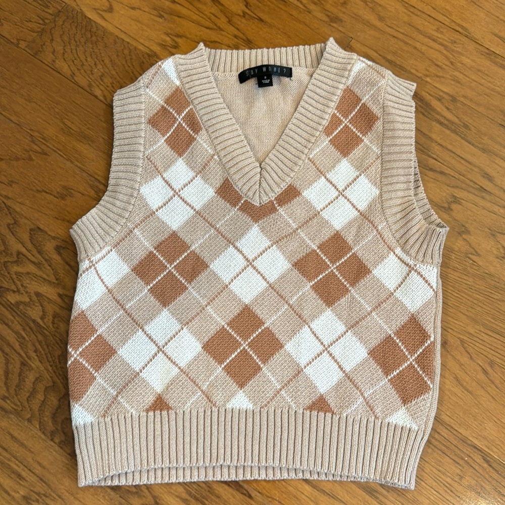 Say What? Checkered Juniors Vest from Dillards. Never used. Smoke-free home.